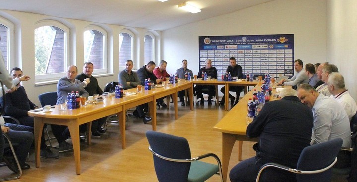 Pro-Hokej je minulosť, nahradí ho Asociácia profesionálnych hokejových klubov. Na čele bude žena